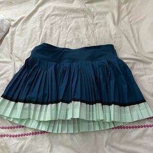 Lululemon pleated skirt